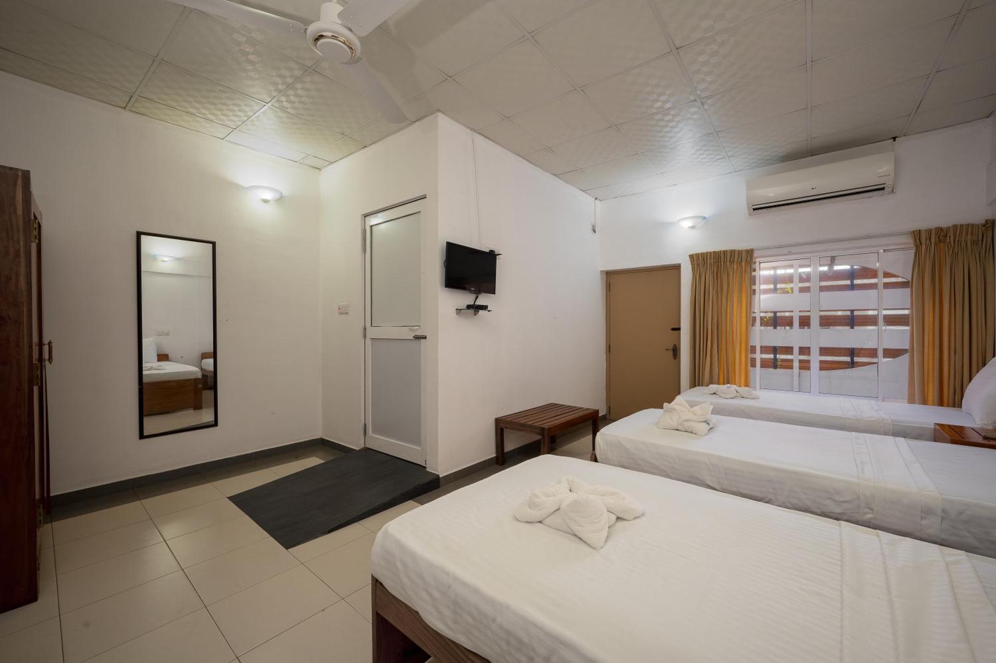 Hotel Oviya 바부니야 외부 사진