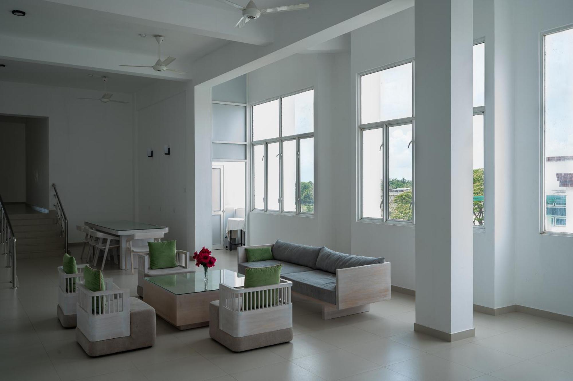 Hotel Oviya 바부니야 외부 사진